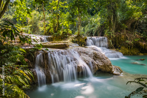 Fototapeta Naklejka Na Ścianę i Meble -  Kuang-Si waterfalls around Luang Pranbang, Laos