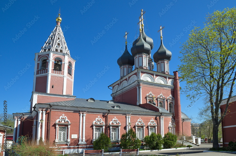 Obraz premium The Church of Deposition of the robe on Donskoy in Moscow, Russia