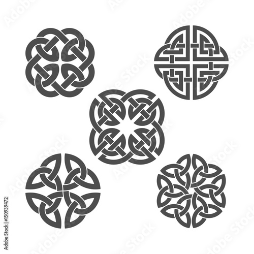 Vector celtic knot. Ethnic ornament.
