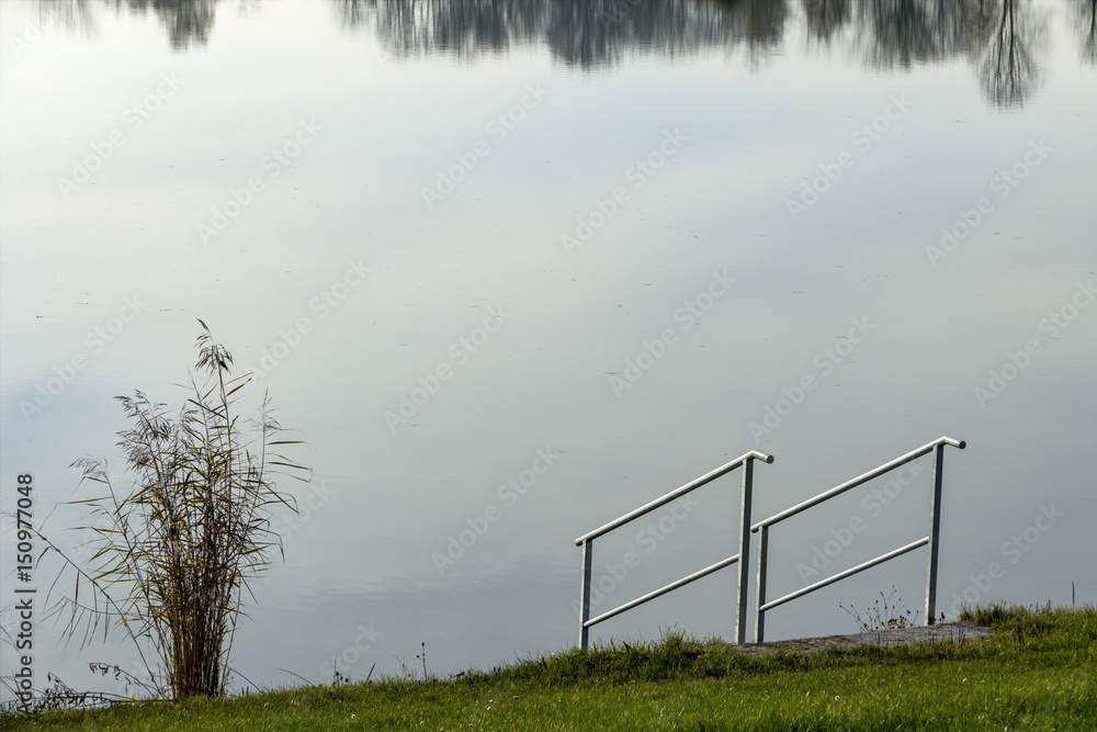Obraz premium railings on the shore