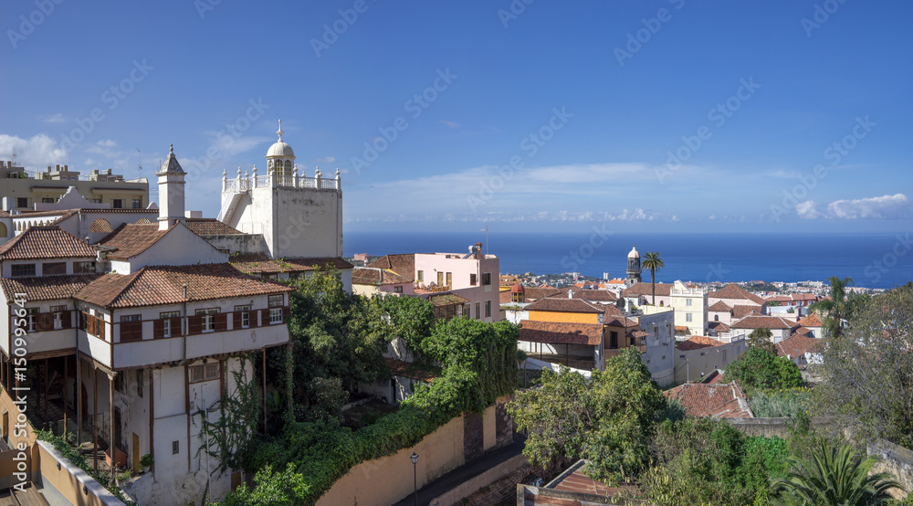 La Orotava auf Teneriffa - Blick über die Altstadt bis nach Puerto de la Cruz