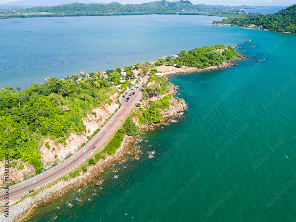 Obraz premium Coastal road to Nang Phaya Hill