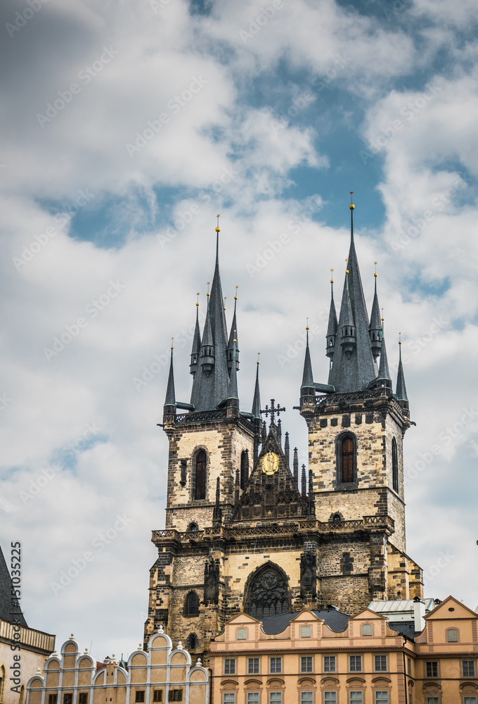 Fototapeta premium Древняя католическая церковь в Праге