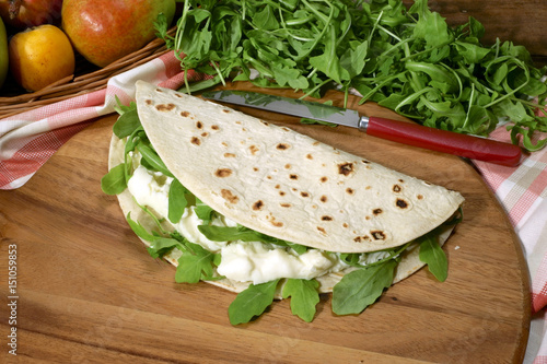 Φωτογραφία Piadina stracchino e rucola