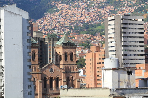 Arquitectura sector centro de la ciudad. Medellín, Antioquia, Colombia. 