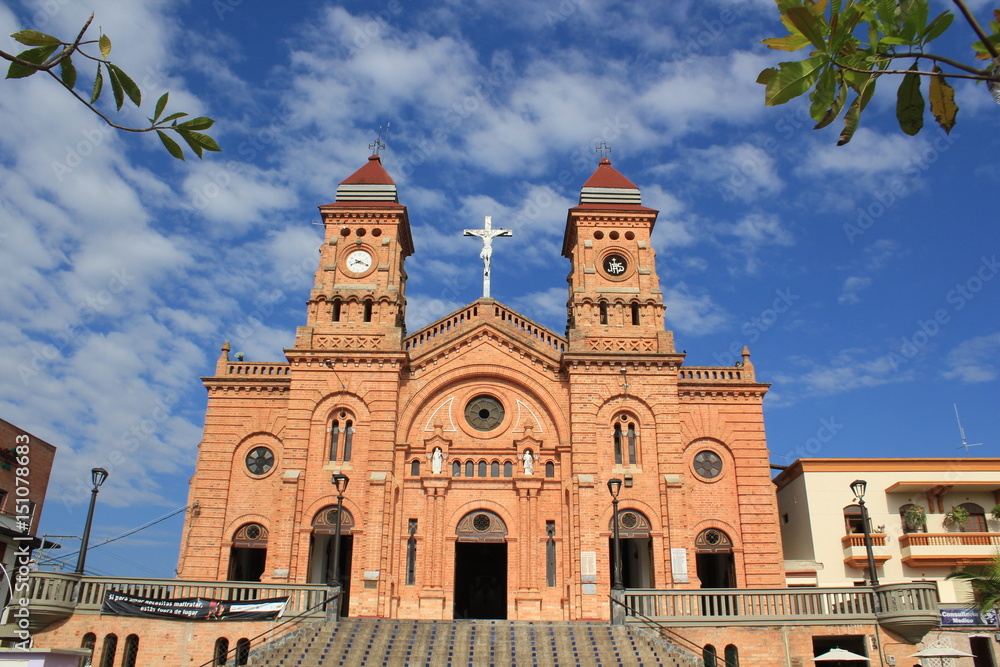 Iglesia Parroquial de San Lorenzo. Yolombó, Antioquia, Colombia.