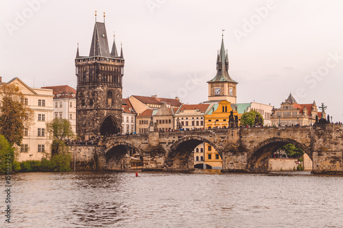 Живописный Карлов Мост. Город Прага и река Влтава © konoplizkaya