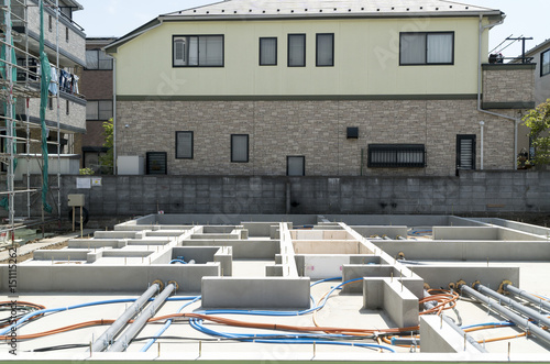 住宅の基礎工事床下の配管下水給水排水給湯器のパイプstock Photo Adobe Stock 住宅の基礎工事床下の配管下水給水排水給湯器のパイプstock Photo Adobe Stock