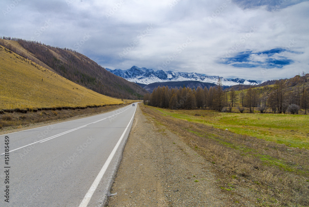 Fototapeta premium Road in snowy mountains