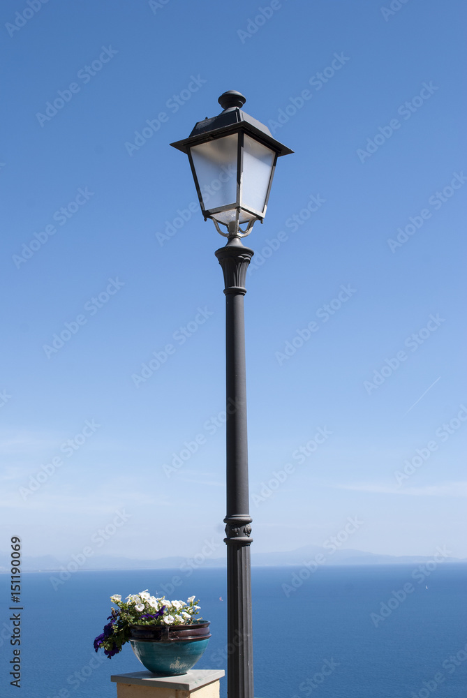 one street lamp