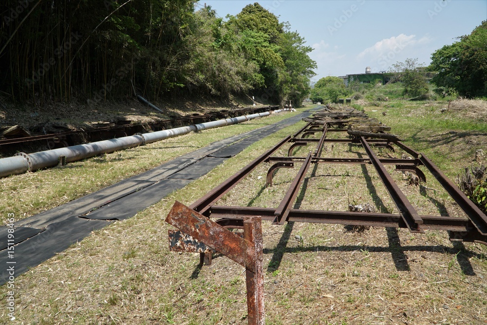 世界文化遺産の旧三池炭鉱万田坑 三池港まで敷かれていた鉄道の廃線路
