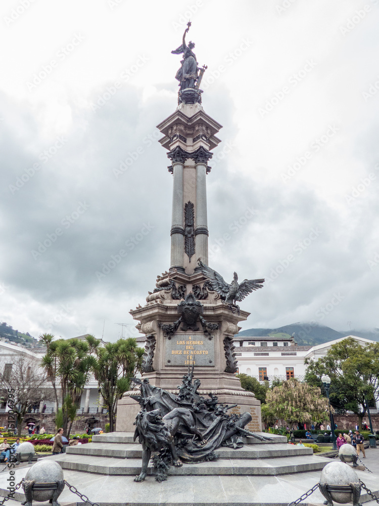Los Heroes Diez Agosto 1809 Statue Quito Ecuador Pichincha
