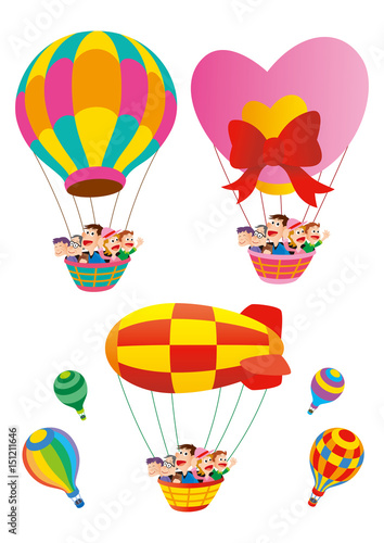 気球に乗って家族旅行、色々な気球