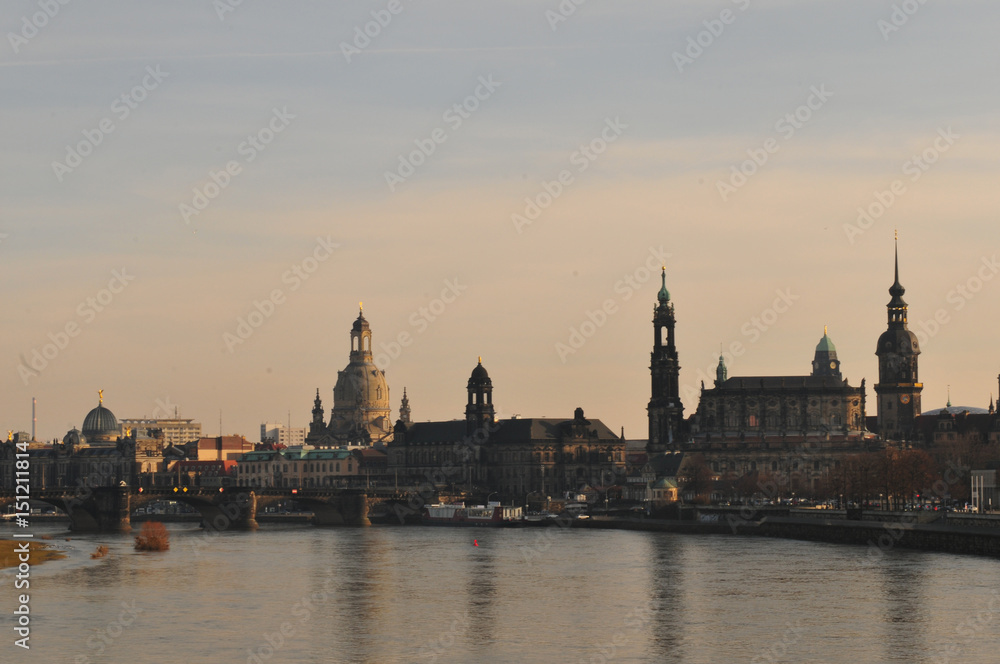 Deutschland: Dresdens Skyline