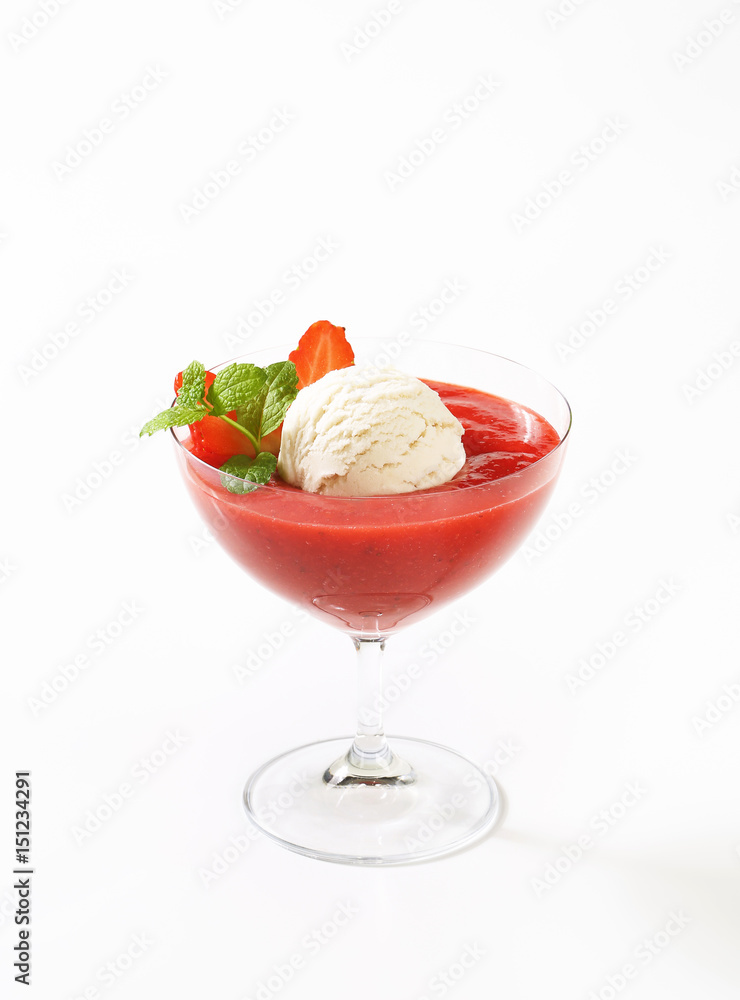 Ice cream with strawberry puree Ice cream with strawberry puree