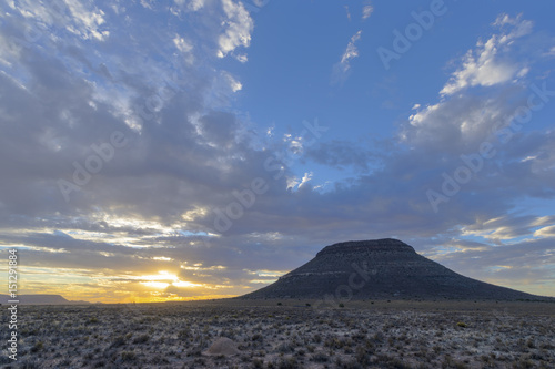 Sunset in the Karoo © hannesthirion