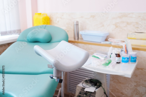 Quadro su tela gynecological examination chair