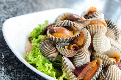 Steamed Blanched Clams with Dipping Sauce