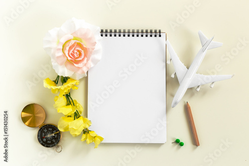 Travel concept with accessory and notepad