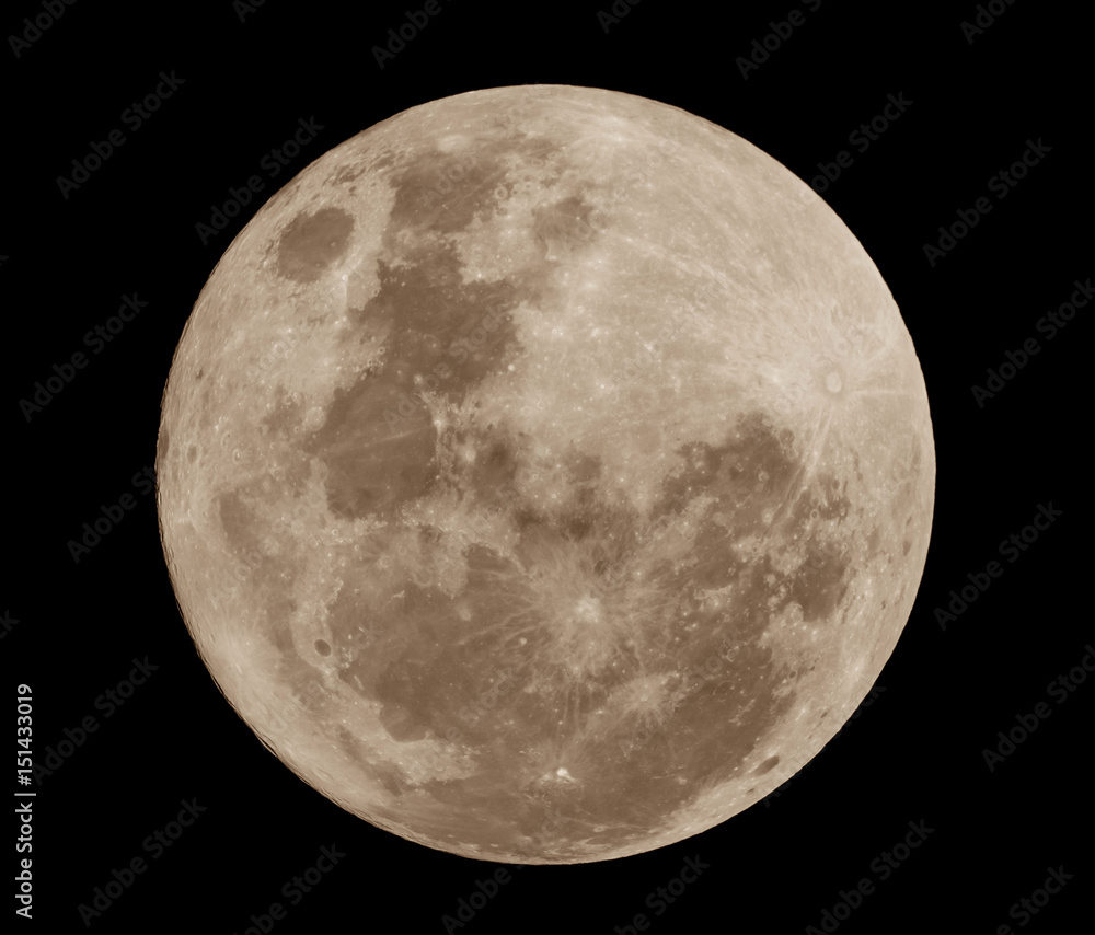 Obraz premium Super full moon on black background