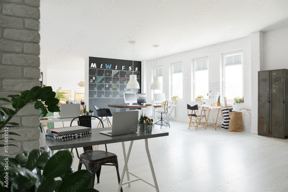 Fototapeta premium Trendy coworking space