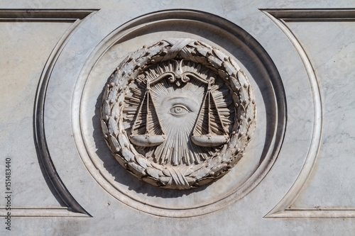 Paris - Statue de la loi Assemblée Nationale