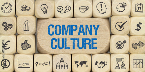 Company Culture / Würfel mit Symbole photo
