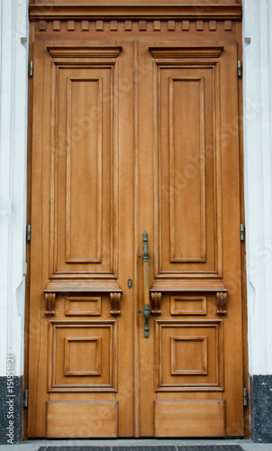 a brown wood old door in the centre of Kiev © jollier_