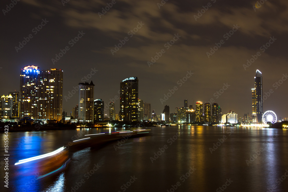 Fototapeta premium Bangkok City Nocny widok z mostu Bangkok