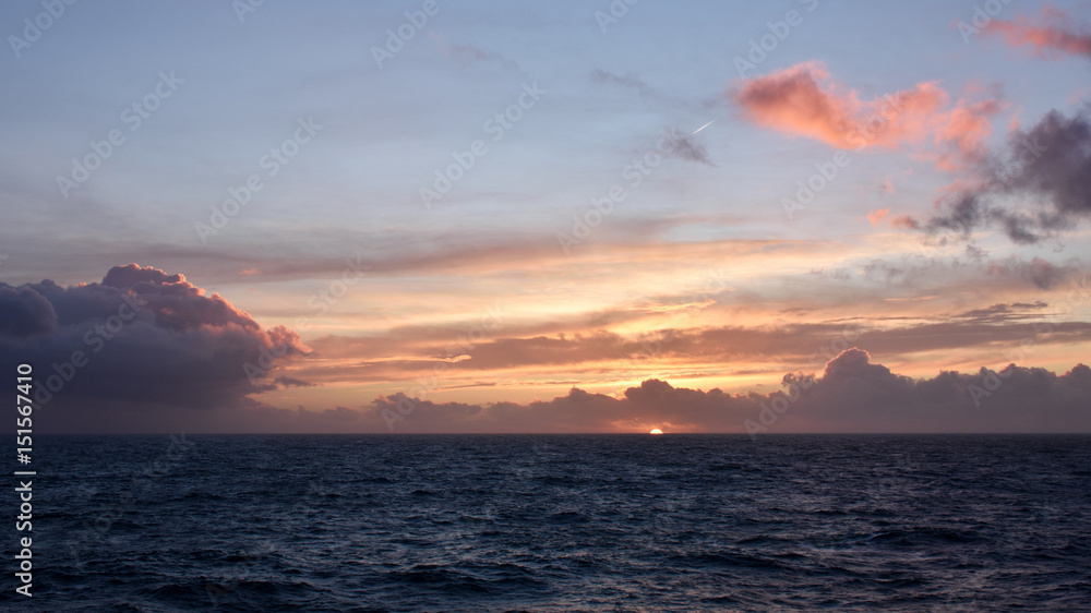 Indian ocean: skyline and beautiful clouds