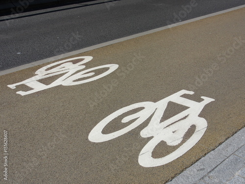 Fahrbahnmarkierung, Fahrrad, Fahrradweg