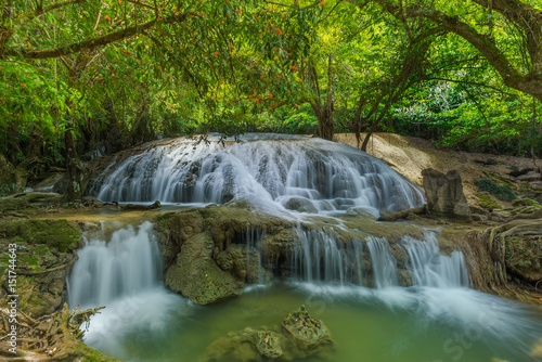 Fototapeta Naklejka Na Ścianę i Meble -  tanpliw waterfall Thung Wa, Satun, Thailand 

