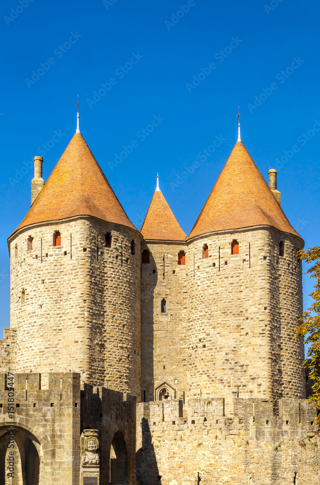 Drei Türme von der mittelalterlichen Festungsanlage in Carcassonne