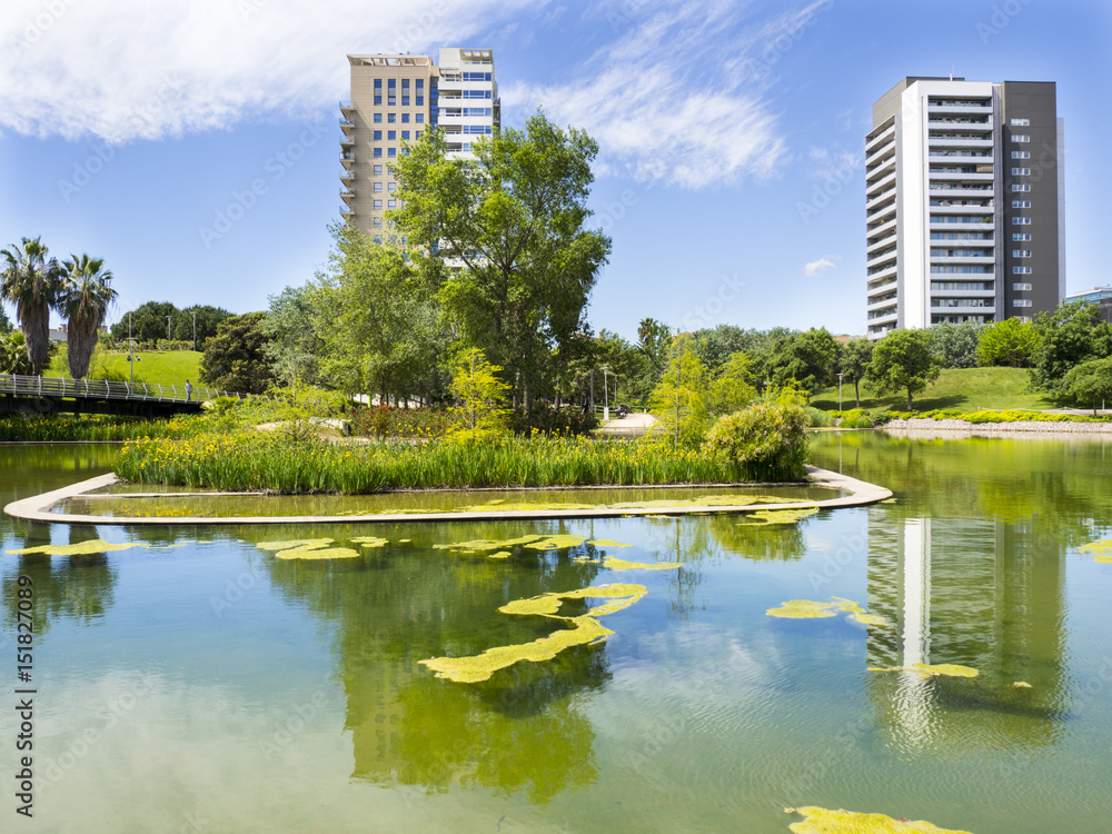 Parque Diagonal Mar en Barcelona, ​​Cataluña,España