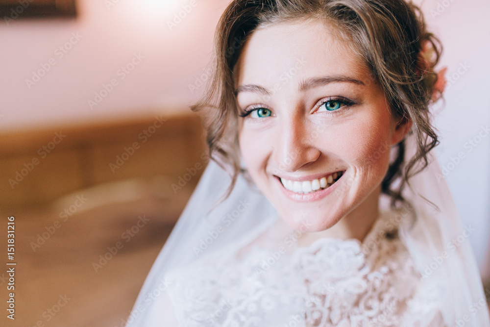Beautiful bride on the start of her wedding day
