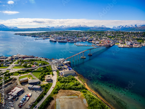 Canvas-taulu Bridge of city Tromso, Norway