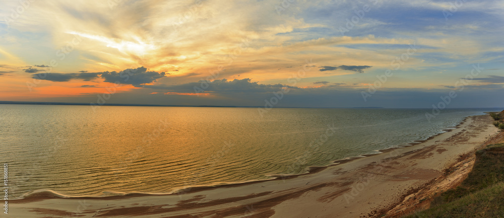 Fototapeta premium coastline sunset.