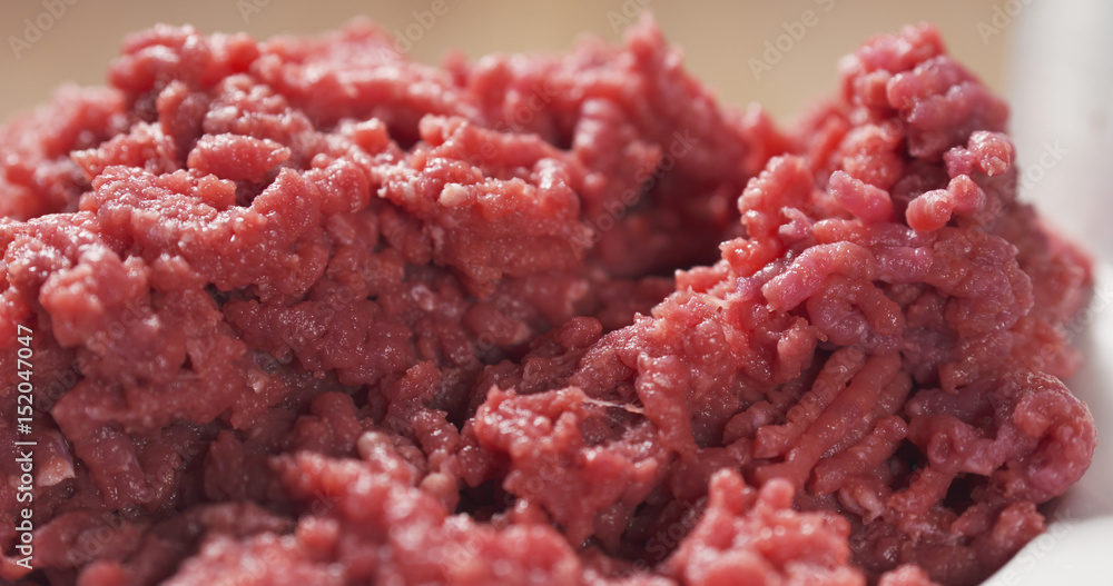 raw minced beef with onion, 4k photo raw minced beef with onion, 4k photo