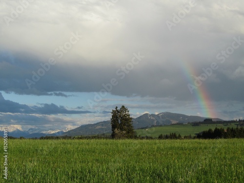 Regenbogen über den Bergen, Allgäu, Bayern
