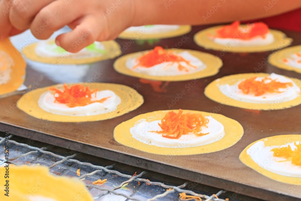 thai crispy pancake - cream crepes thai crispy pancake - cream crepes