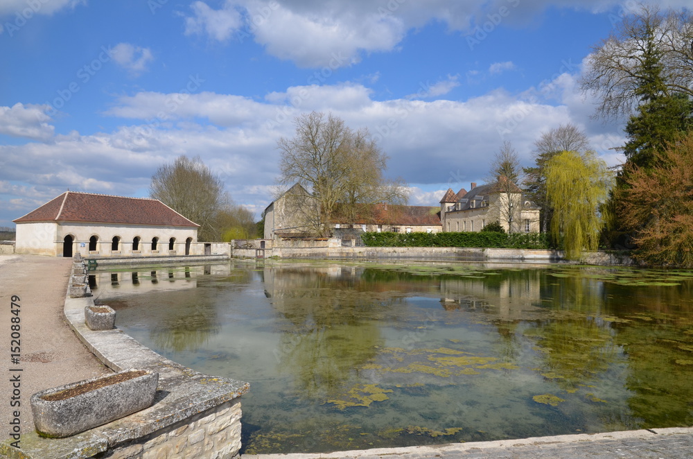 CHÂTEAU ET ÉTANG ARGENTEUIL SUR ARMANCON (bourgogne) FRANCE CHÂTEAU ET ÉTANG ARGENTEUIL SUR ARMANCON (bourgogne) FRANCE