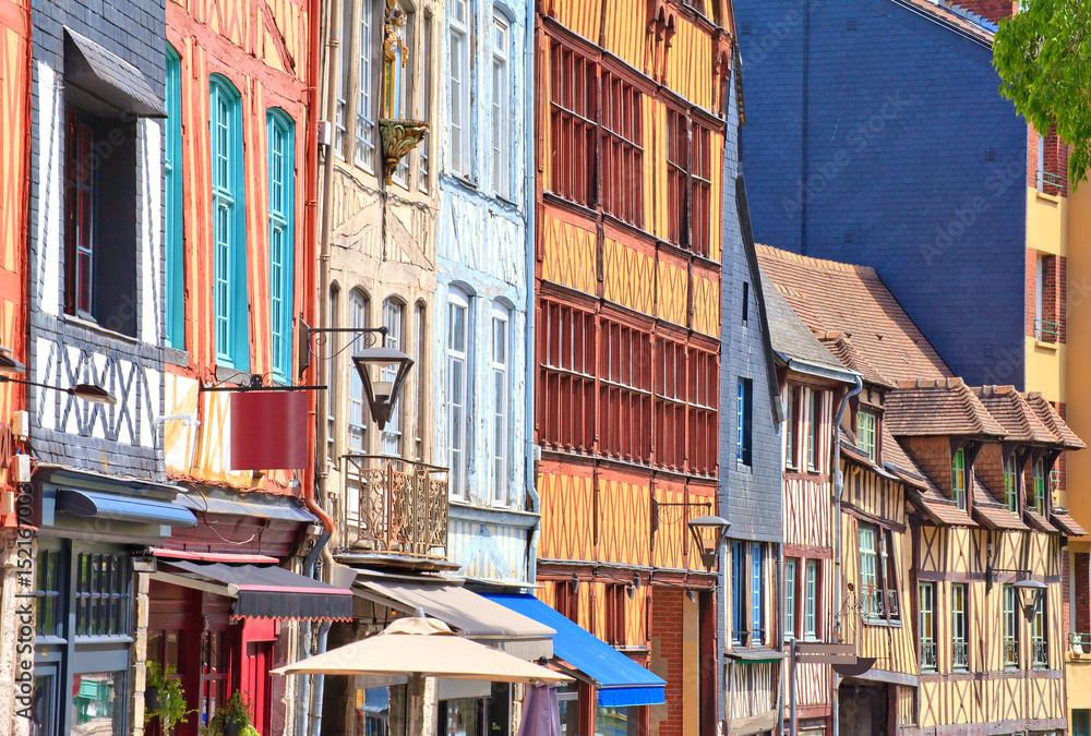 Rouen, vieilles maisons près de l'église Saint-Maclou