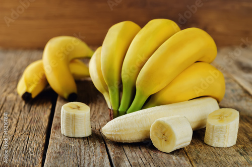 Banana with slices Fototapeta
