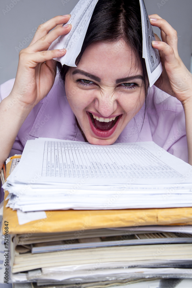 I hate my office work. Office hell. Low wages, overtime working hours, lack of career prospects concept. (Body language, gestures, psychology) I hate my office work. Office hell. Low wages, overtime working hours, lack of career prospects concept. (Body language, gestures, psychology)