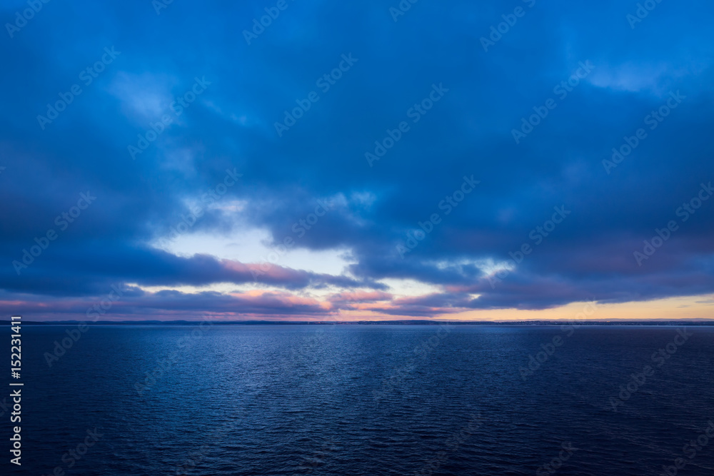 Obraz premium Sunset sky on sea