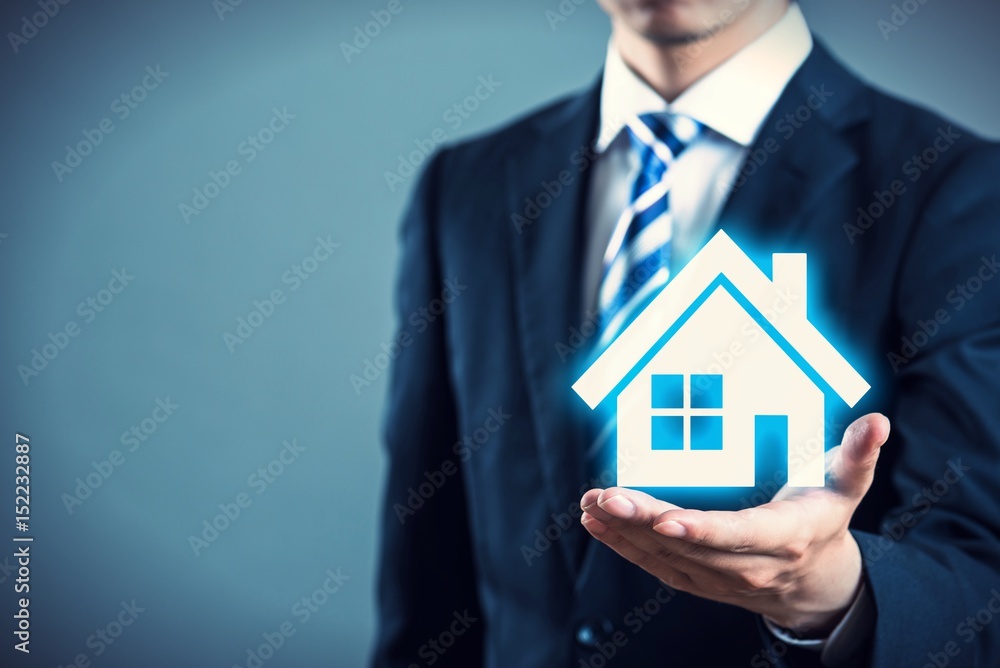 住宅イメージとビジネスマン 住宅イメージとビジネスマン