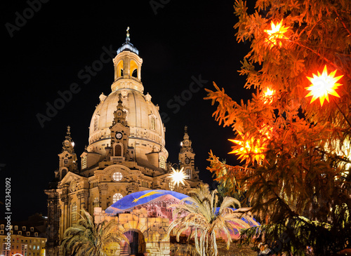Weihnachtsmarkt an der Frauenkirche, Dresden, Sachsen, Deutschland, Europa
