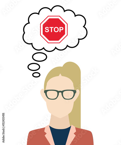Frau denkt an Stoppschild