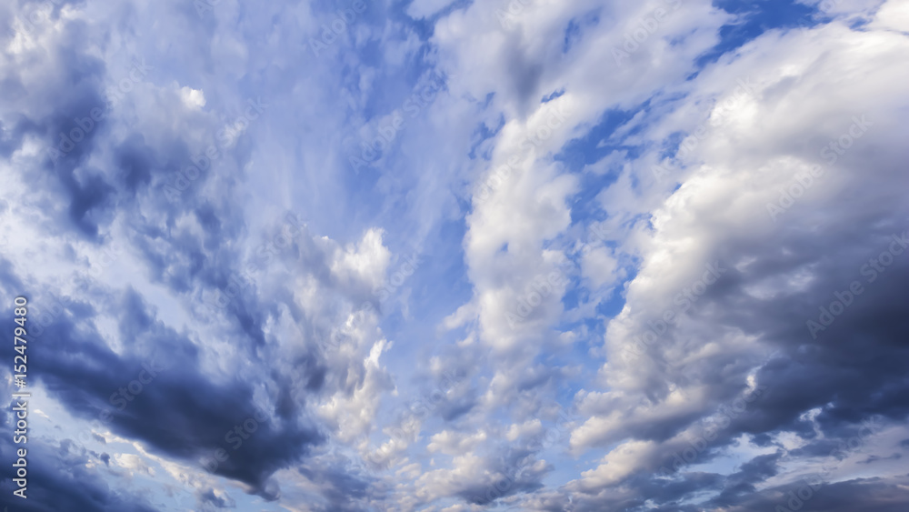 Fototapeta premium Cloudy spring sky