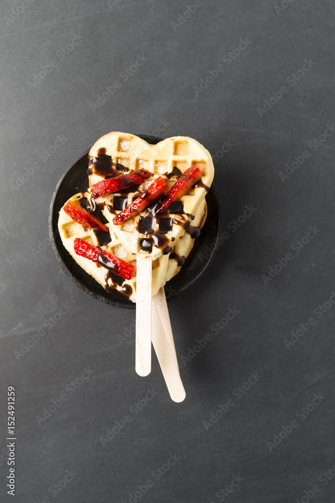 Herzwaffeln am Stiel Stock-Foto | Adobe Stock
